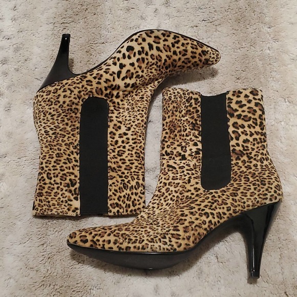 Very Volatile Faux Fur Leather Cheetah Print Pull On Pointed Toe Calf Boots 6.5 - Picture 5 of 6